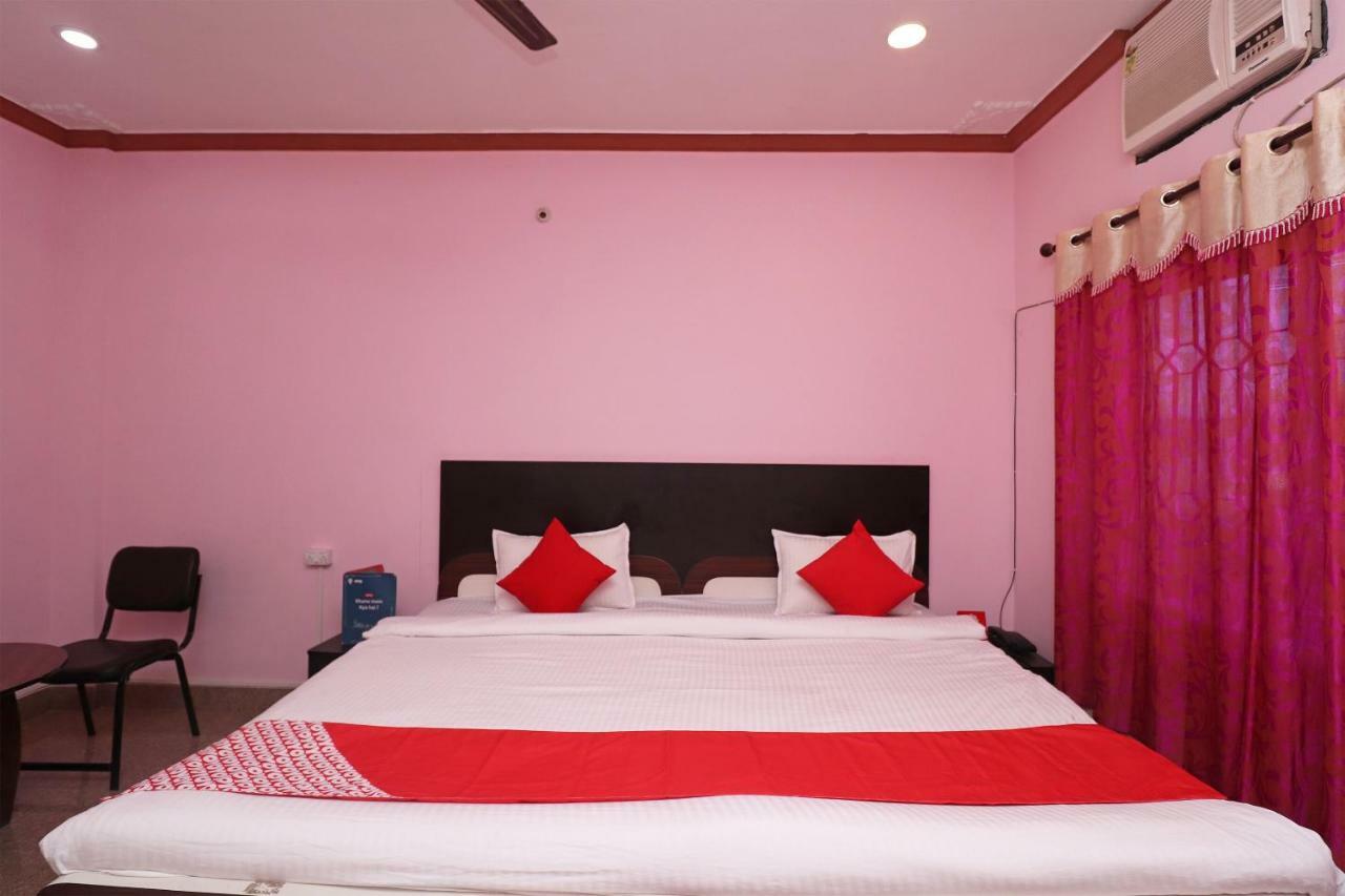 Oyo 31112 Hotel Abhinandan Palace Rāipur Exteriör bild