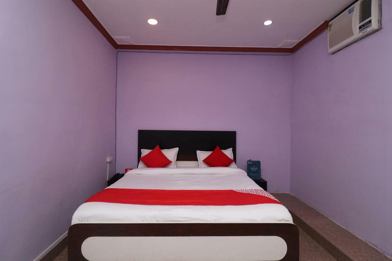Oyo 31112 Hotel Abhinandan Palace Rāipur Exteriör bild