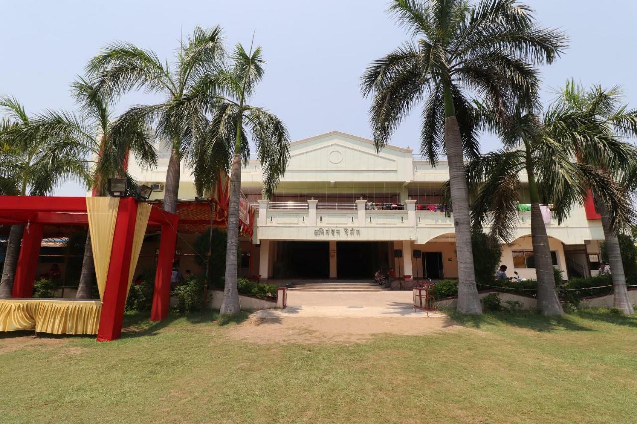 Oyo 31112 Hotel Abhinandan Palace Rāipur Exteriör bild