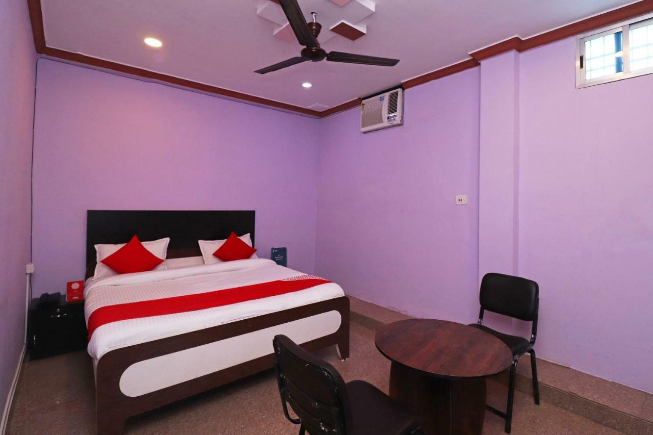 Oyo 31112 Hotel Abhinandan Palace Rāipur Exteriör bild